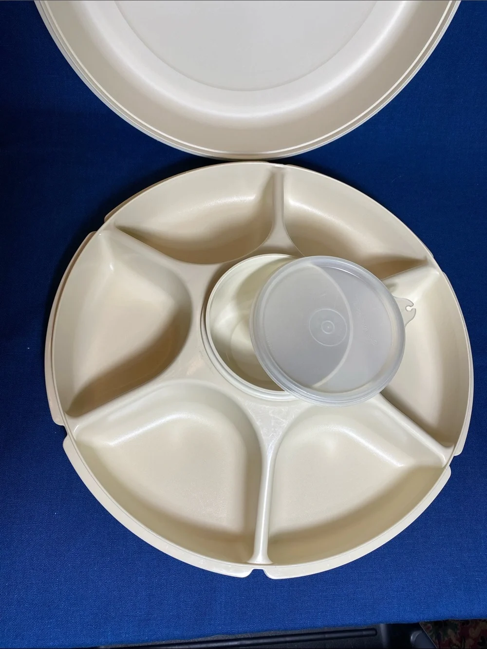 TUPPERWARE Serving Tray & Lid with 6 sections + Dip Container & Lid - Vintage